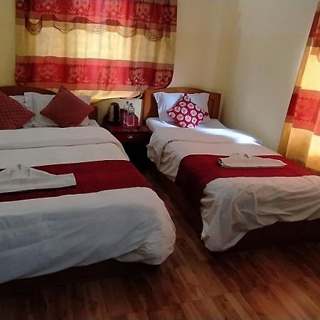 Hotel Plaza Nepal Pokhara Zewnętrze zdjęcie